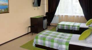 Гостиница Guest House Comfy Краснодар Двухместный номер с 2 отдельными кроватями и собственной ванной комнатой-3