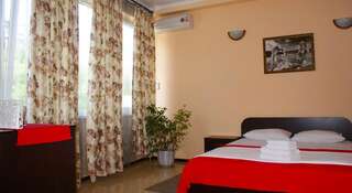 Гостиница Guest House Comfy Краснодар Двухместный номер с 1 кроватью и собственной ванной комнатой-6