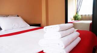 Гостиница Guest House Comfy Краснодар Двухместный номер с 1 кроватью и собственной ванной комнатой-2