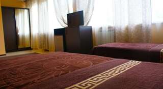 Гостиница Guest House Comfy Краснодар Cемейный номер с отдельной ванной комнатой-2